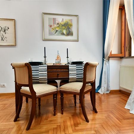 Appartamento Trevi Charme Roma Esterno foto